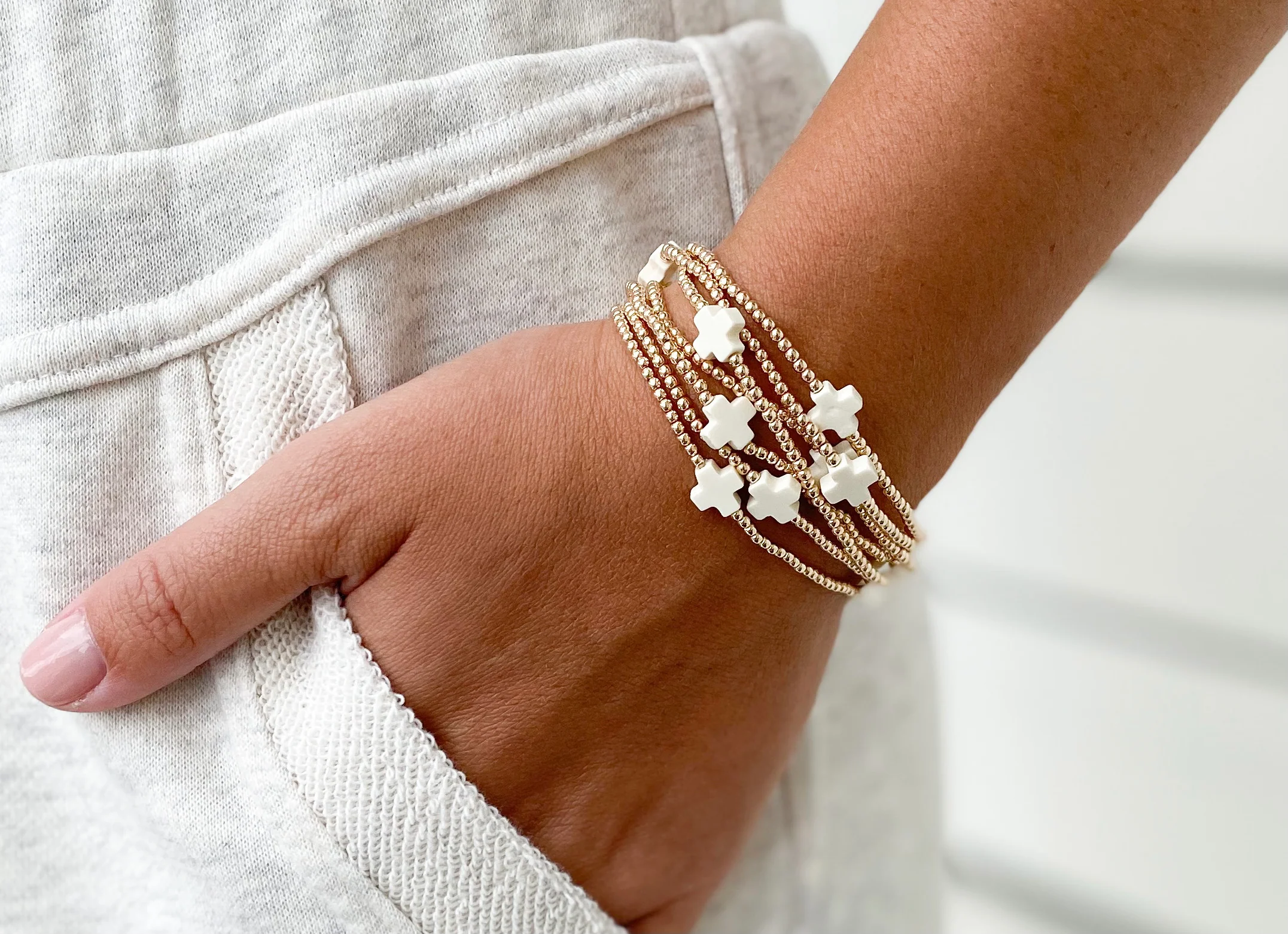 Signature Cross 2mm Gold Bracelet - Image 15
